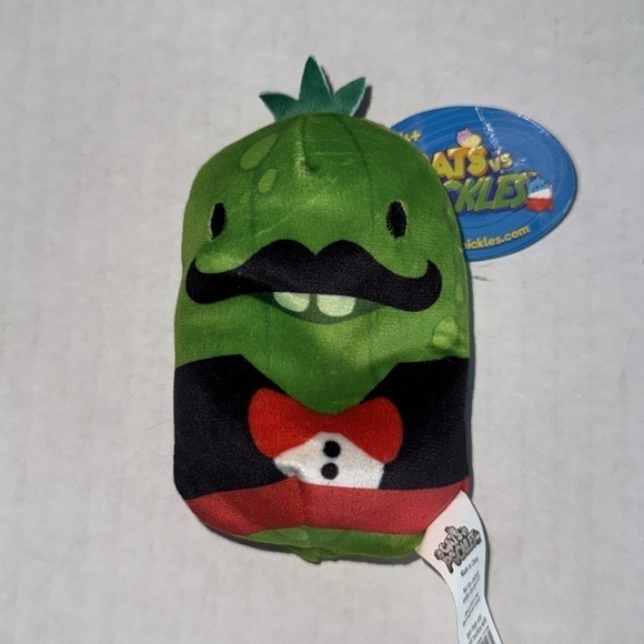 NWT Cats VS Pickles 5 Piece Beanie Bundle - Picture 6 of 6